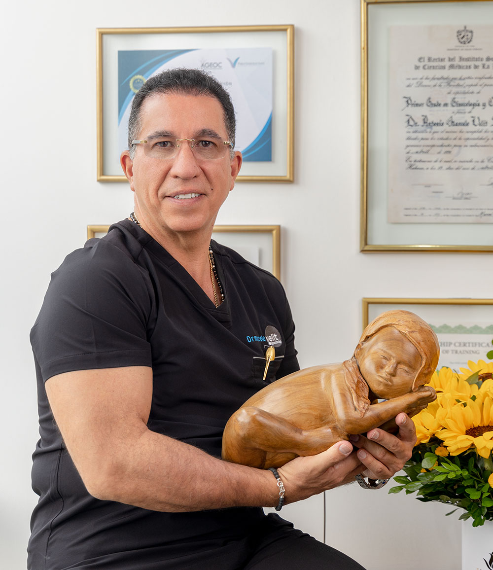 Dr. Marcelo Velit